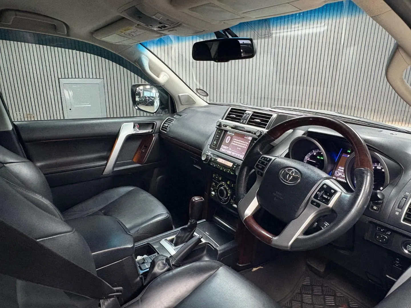 2015 Toyota Land Cruiser Prado 3.0DT VX, photo 11 of 12