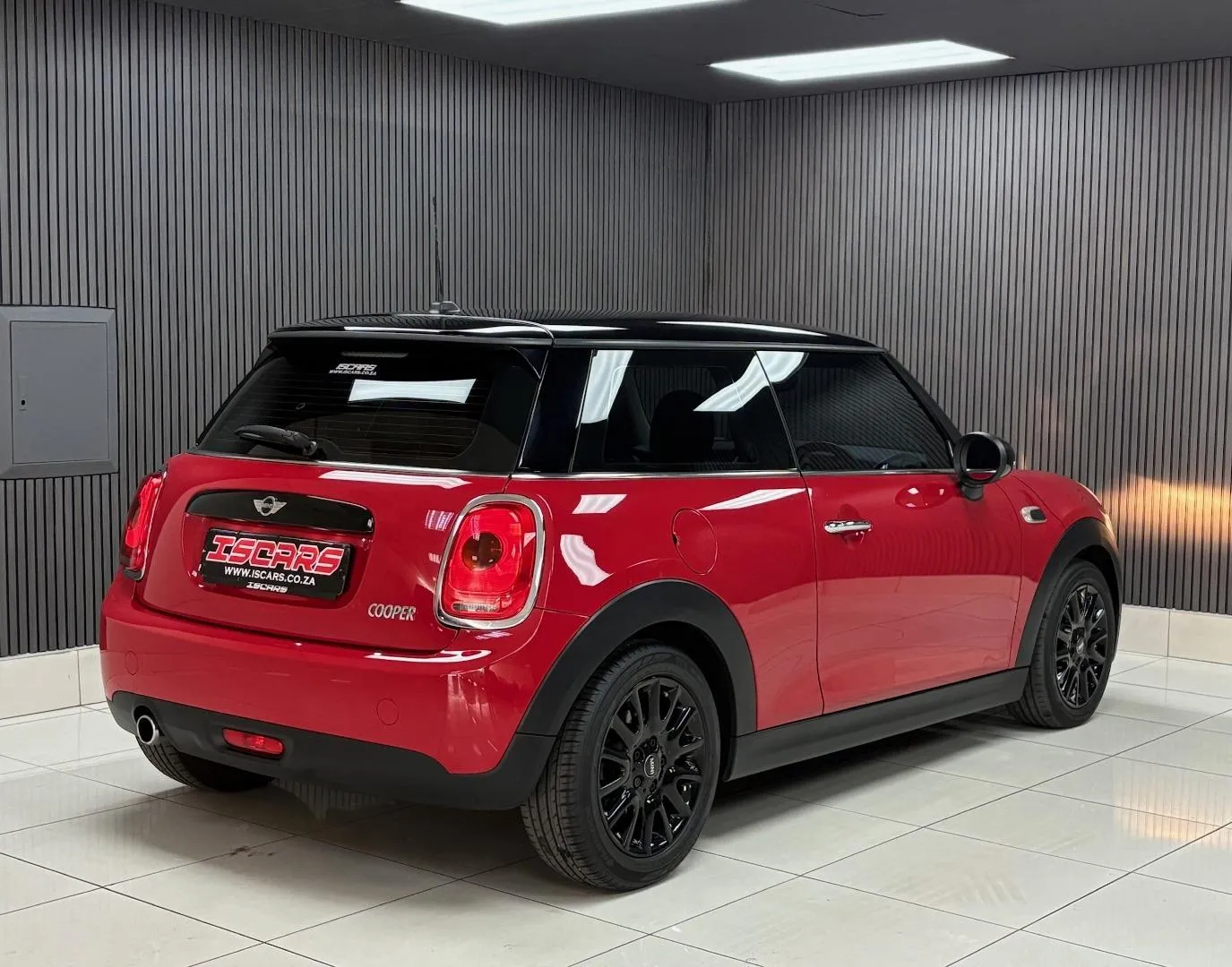 2017 MINI Hatch Cooper, photo 5 of 8