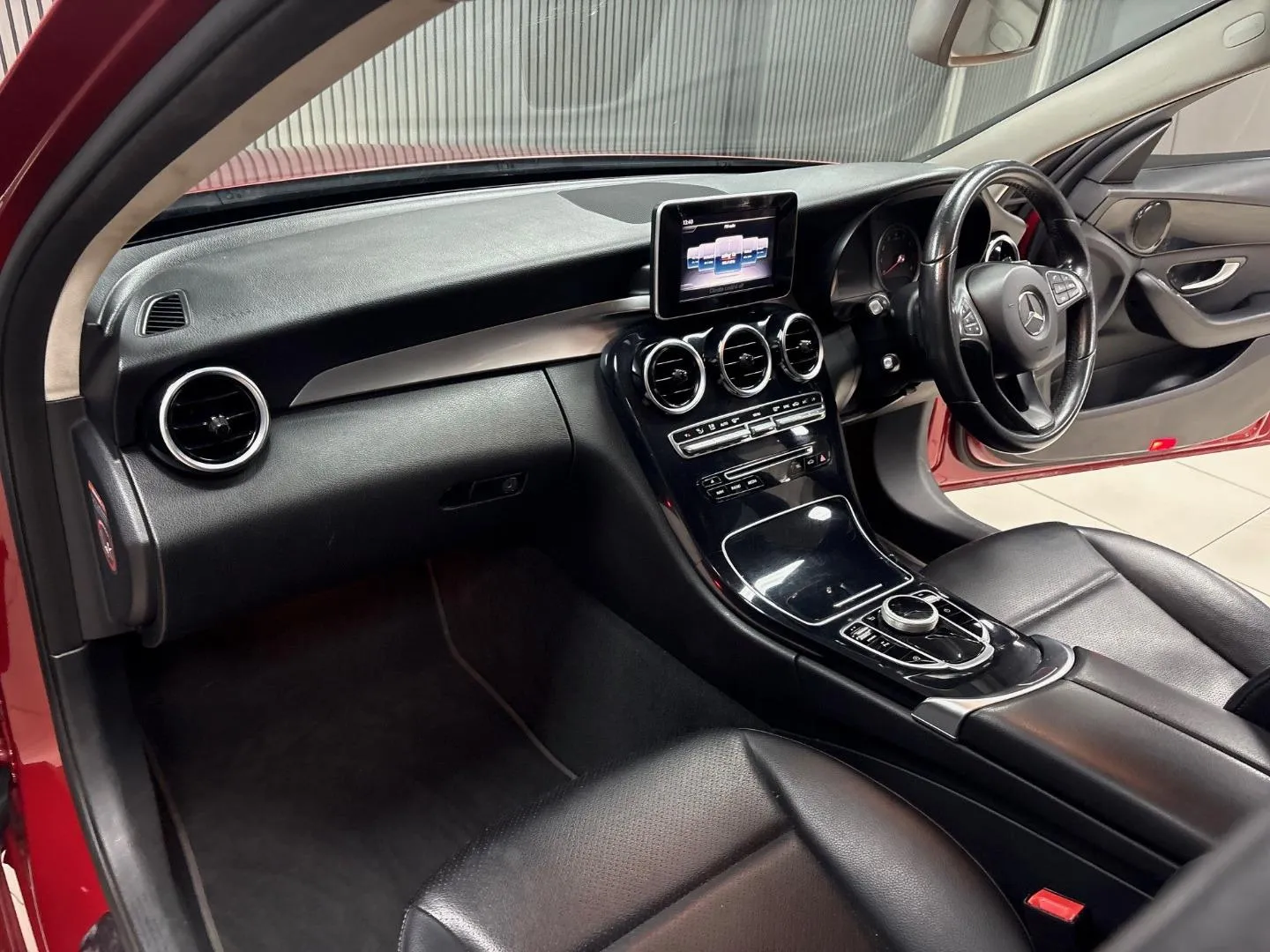 2018 Mercedes-Benz C-Class C200 Auto, photo 11 of 11