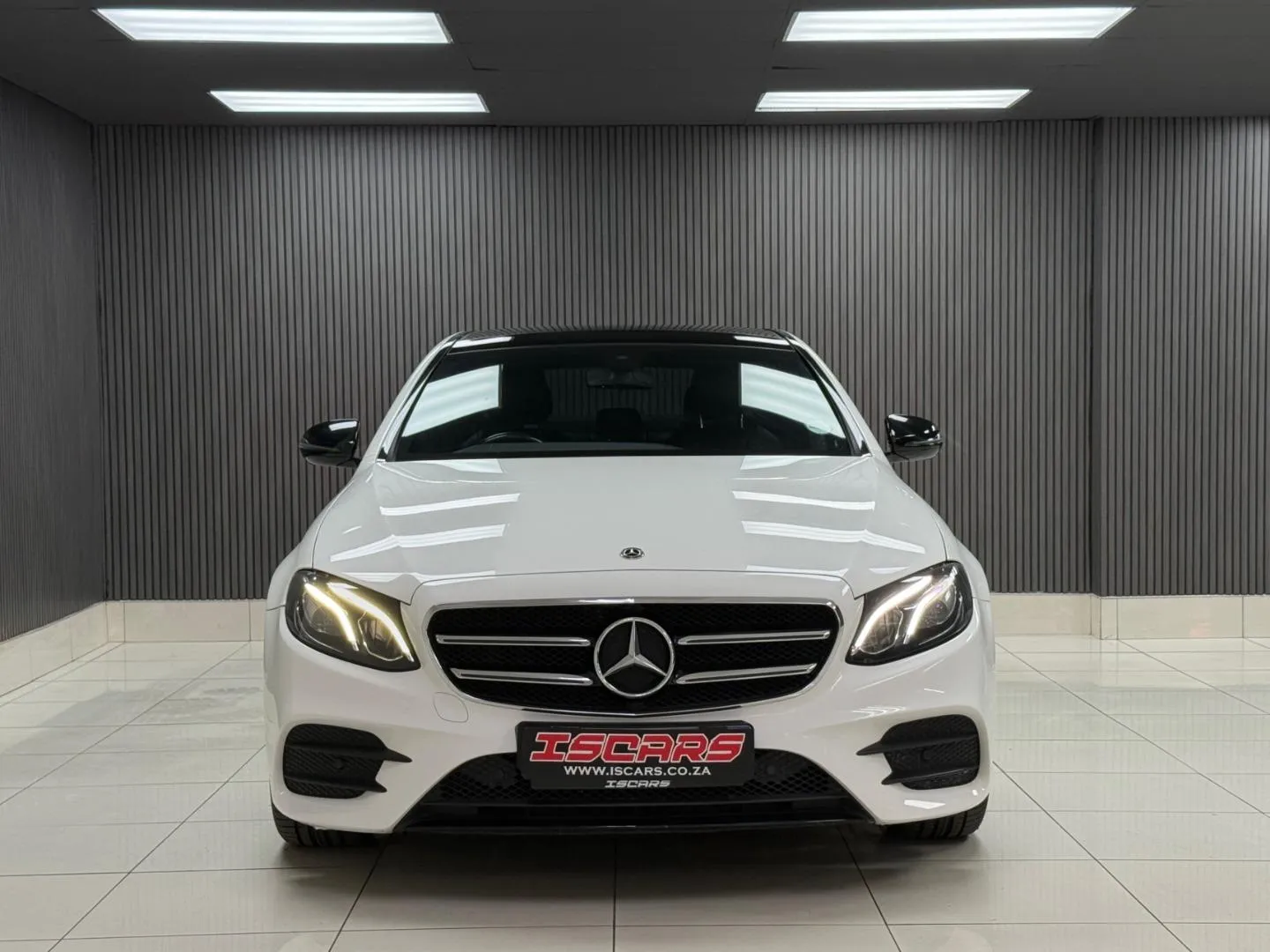 2018 Mercedes-Benz E-Class E250 AMG Line, photo 2 of 13