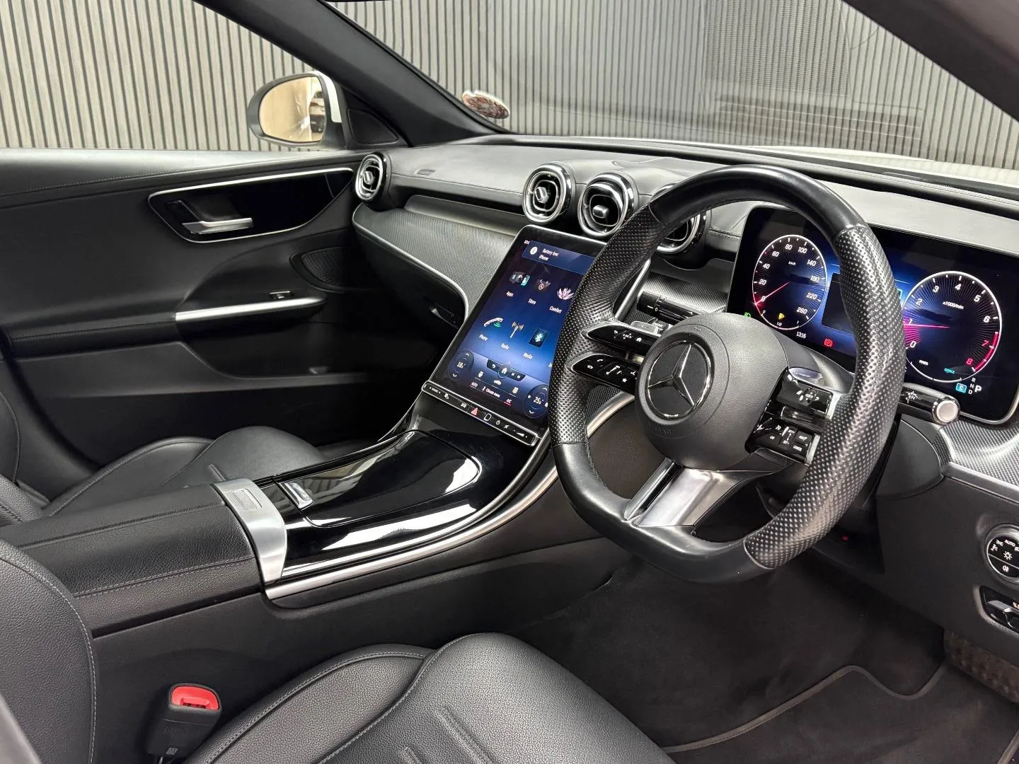 2022 Mercedes-Benz C-Class C200 AMG Line, photo 10 of 12