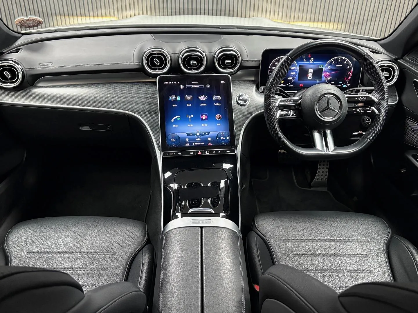 2022 Mercedes-Benz C-Class C200 AMG Line, photo 12 of 12