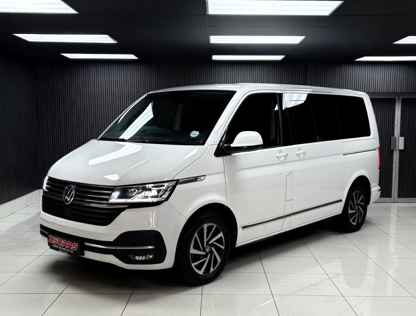 2023 Volkswagen Caravelle 2.0BiTDI 146kW Highline 4Motion, photo 3 of 11