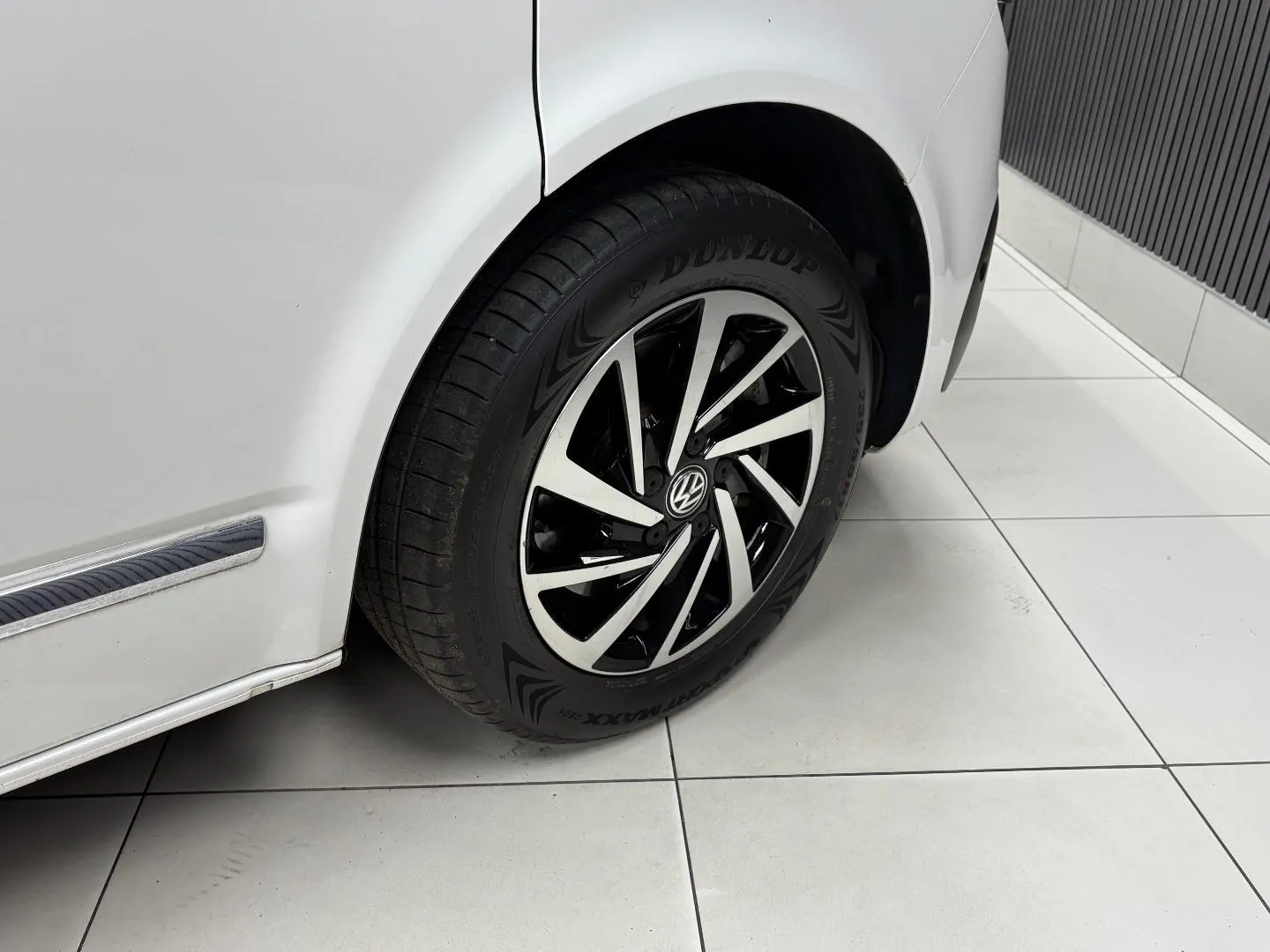 2023 Volkswagen Caravelle 2.0BiTDI 146kW Highline 4Motion, photo 7 of 11